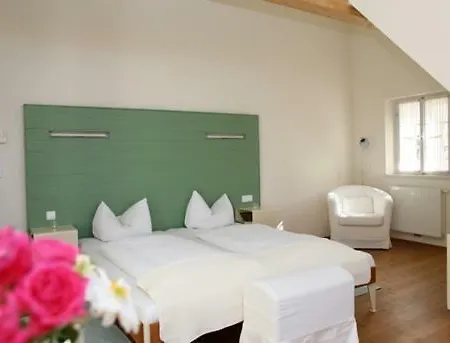 בית הארחה Weingut Soll - Gastehaus - *